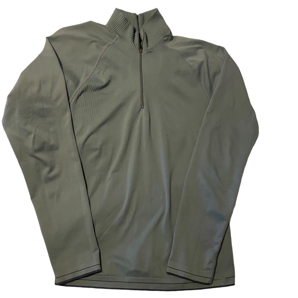 VINTAGE Patagonia quarter zip size equal to a medium tag is missing